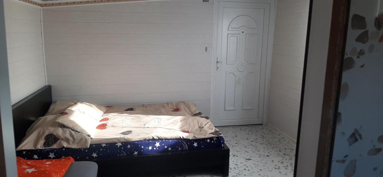 Viktoria Vendeghaz Apartment มิชโคลซ์ ภายนอก รูปภาพ