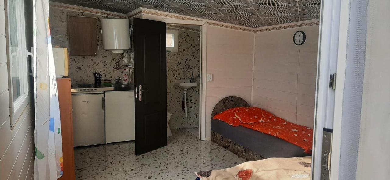 Viktoria Vendeghaz Apartment มิชโคลซ์ ภายนอก รูปภาพ