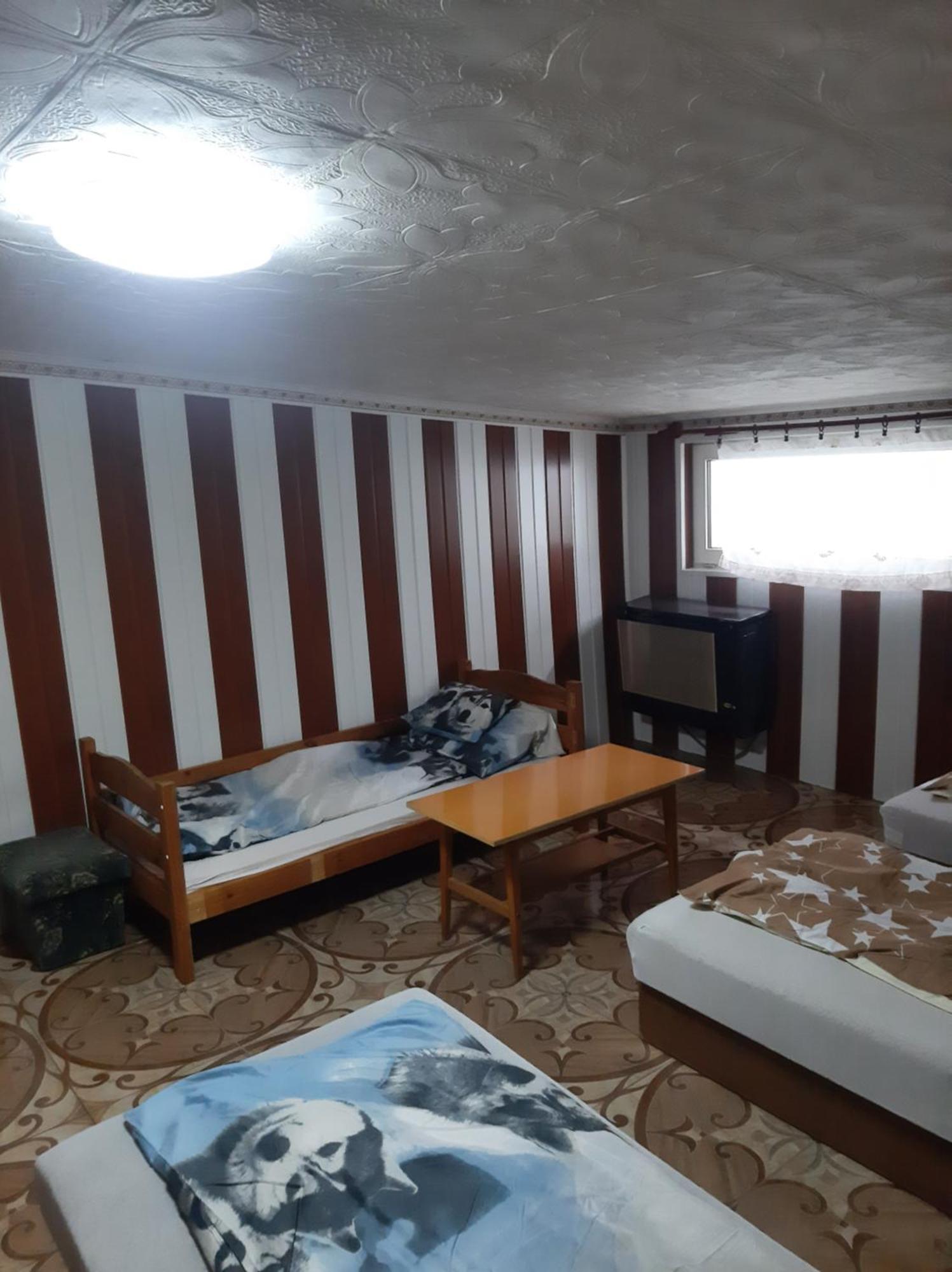 Viktoria Vendeghaz Apartment มิชโคลซ์ ห้อง รูปภาพ
